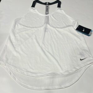 Nike woman’s tank top, size s and band new